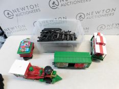 1 DISNEY MICKEY MOUSE TRAIN SET WITH LIGHTS & SOUNDS (4+ YEARS) RRP Â£69