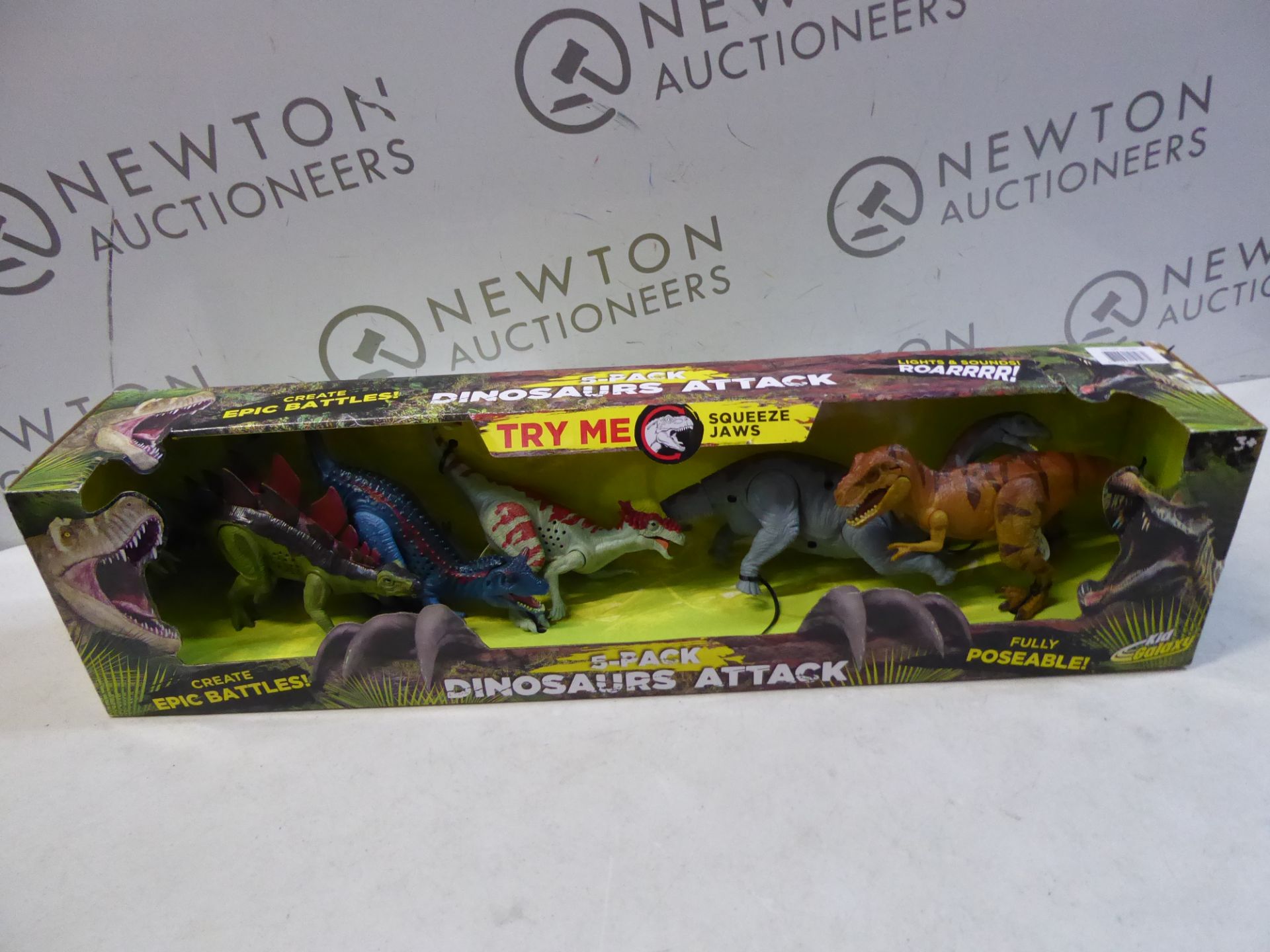 1 BOXED 9 INCH (22.9CM) POSEABLE DINOSAURS WITH LIGHTS & SOUNDS RRP Â£24.99