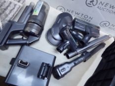 1 SAMSUNG JET 90 PRO VACUUM CLEANER WITH BATTERY AND CHARGER RRP Â£599 (SPARES AND REPAIRS)