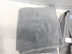 1 CHARISMA BATH BATH TOWEL RRP Â£24.99