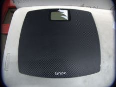 1 TAYLOR DIGITAL SCALE RRP Â£29.99