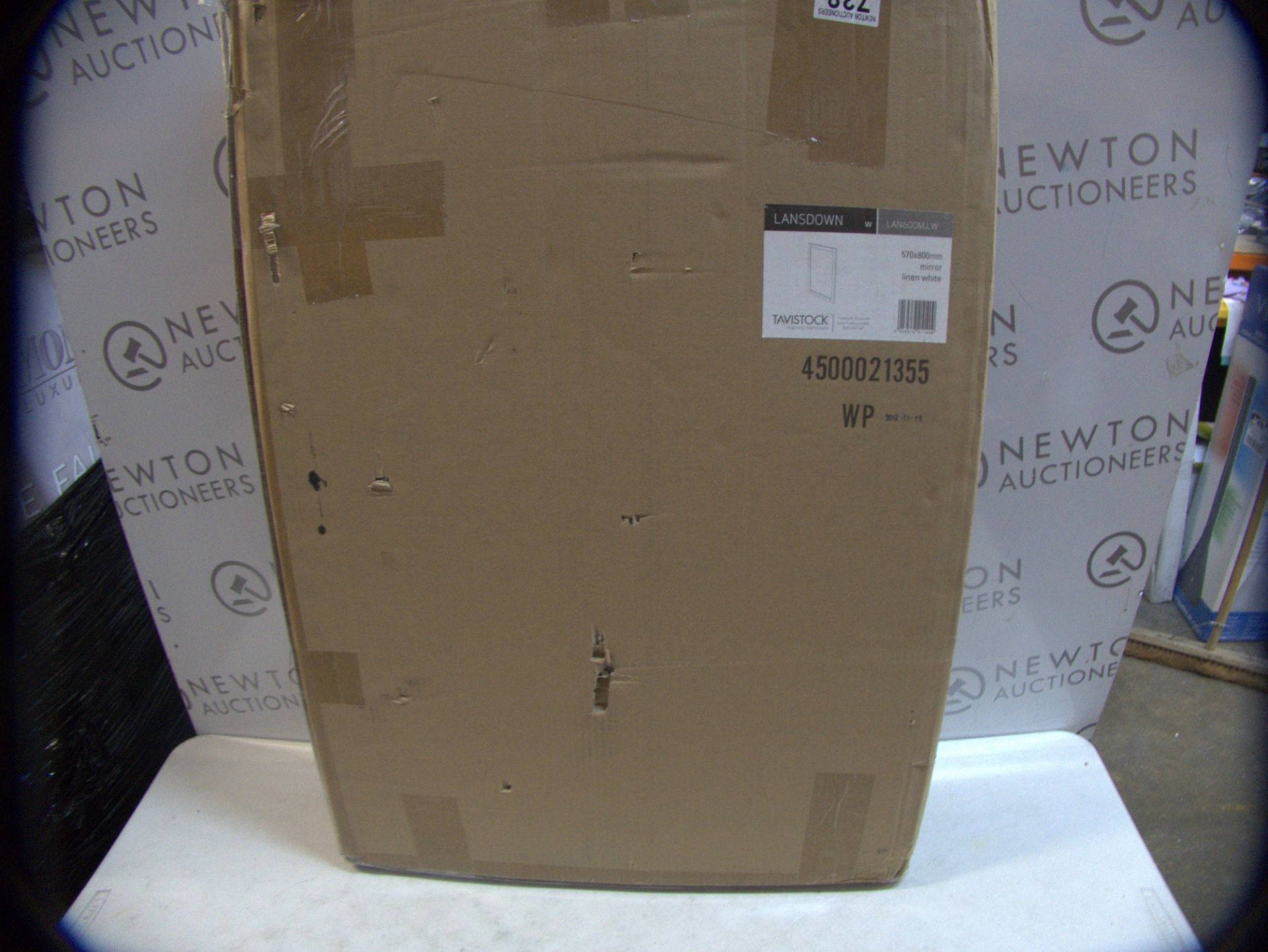 1 BOXED TAVISTOCK LANSDOWN 57 X 80 CM MIRROR RRP Â£79