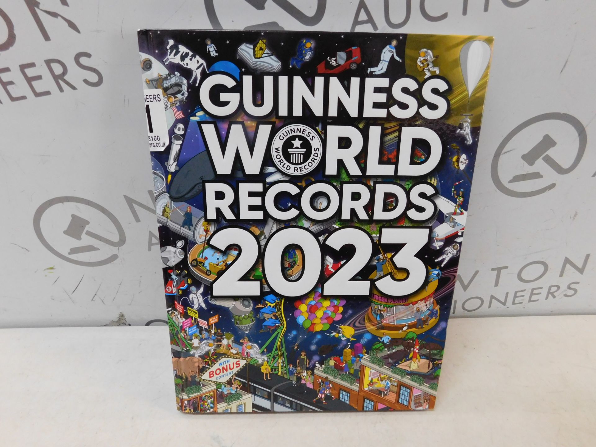1 GUINNESS WORLD RECORDS 2023 BOOK RRP Â£7.99
