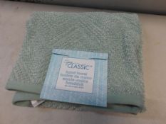 1 SPA CLASSIC GREEN HAND TOWEL RRP Â£9.99