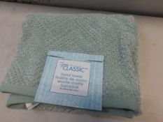 1 SPA CLASSIC GREEN HAND TOWEL RRP Â£9.99