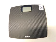 1 TAYLOR DIGITAL SCALE RRP Â£29.99