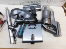 1 SAMSUNG JET 90 PRO VACUUM CLEANER WITH BATTERY AND CHARGER RRP Â£599 (SPARES AND REPAIRS)