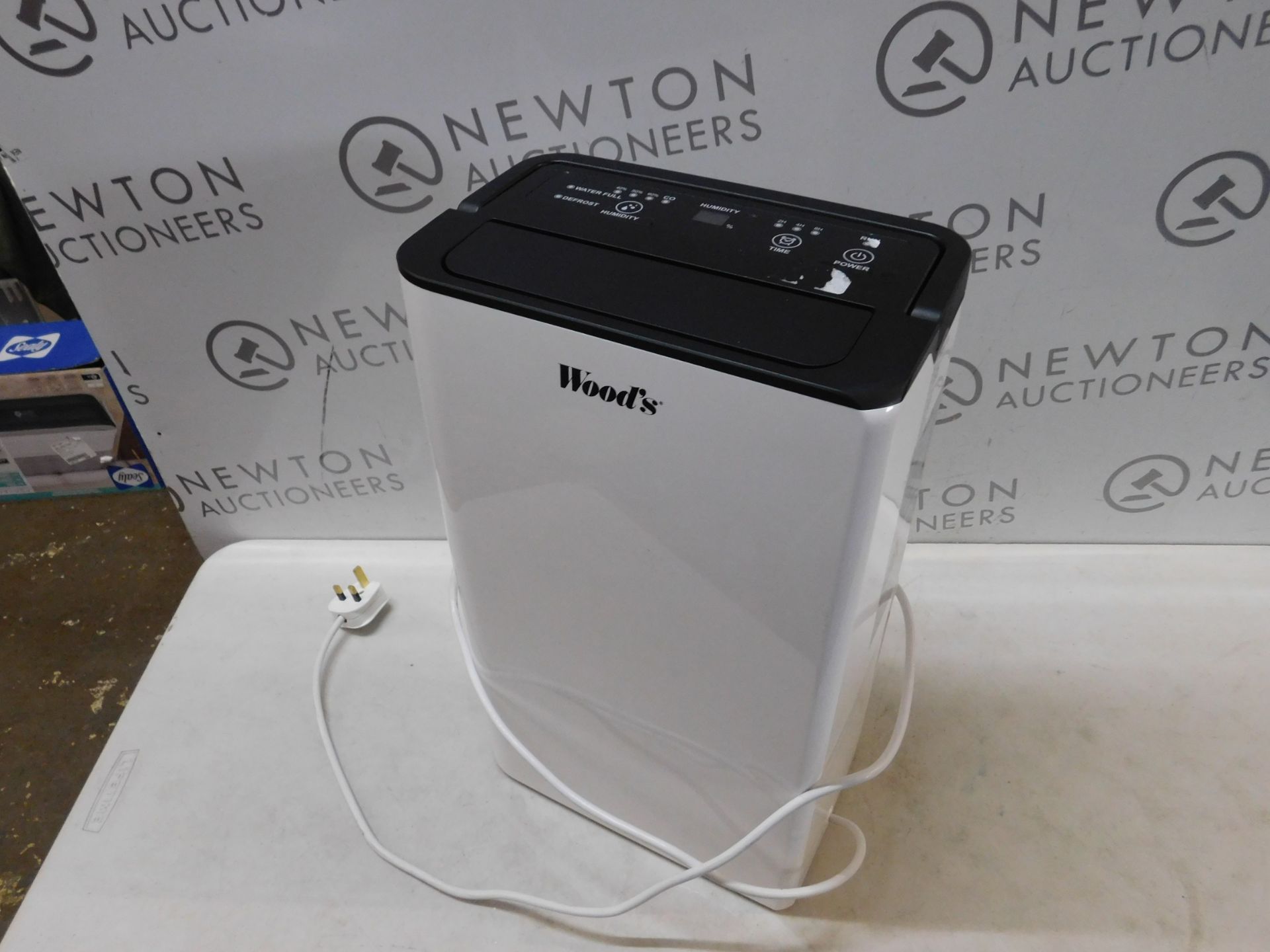 1 WOODS MDK11 HOME DEHUMIDIFIER 230V 10 LITRES RRP Â£199