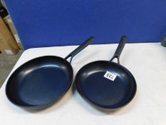 2 KITCHENAID CLASSIC FORGED 3-LAYER GERMAN ENGINEERED NON-STICK FRYING PANS RRP Â£49.99