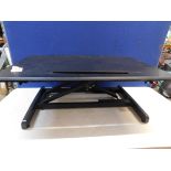 1 SEVILLE CLASSICS AIRLIFT PRO PNEUMATIC SIT-TO-STAND DESK RISER RRP Â£99.99