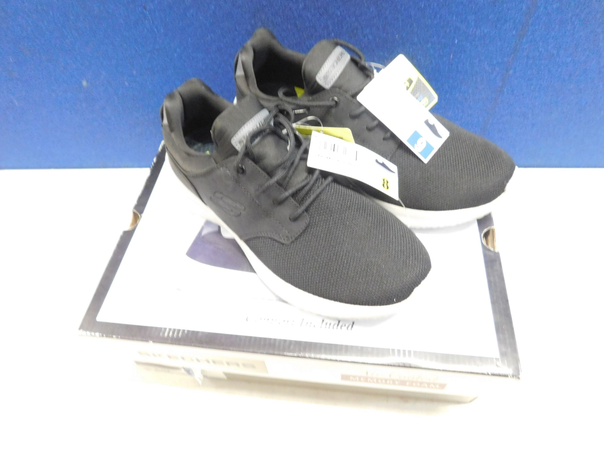 1 BOXED SKETCHERS TRAINERS RRP Â£29.99 (BOTH RIGHT FEET AND ONE SIZE 8 AND ONE SIZE 7)