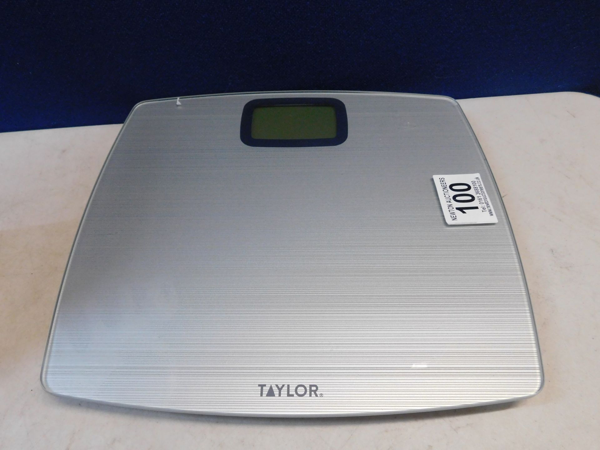 1 TAYLOR DIGITAL SCALE RRP Â£29.99