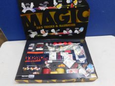 1 BOXED MARVINS IMAGIC DELUXE 365 BOX OF MAGIC TRICKS RRP Â£49.99