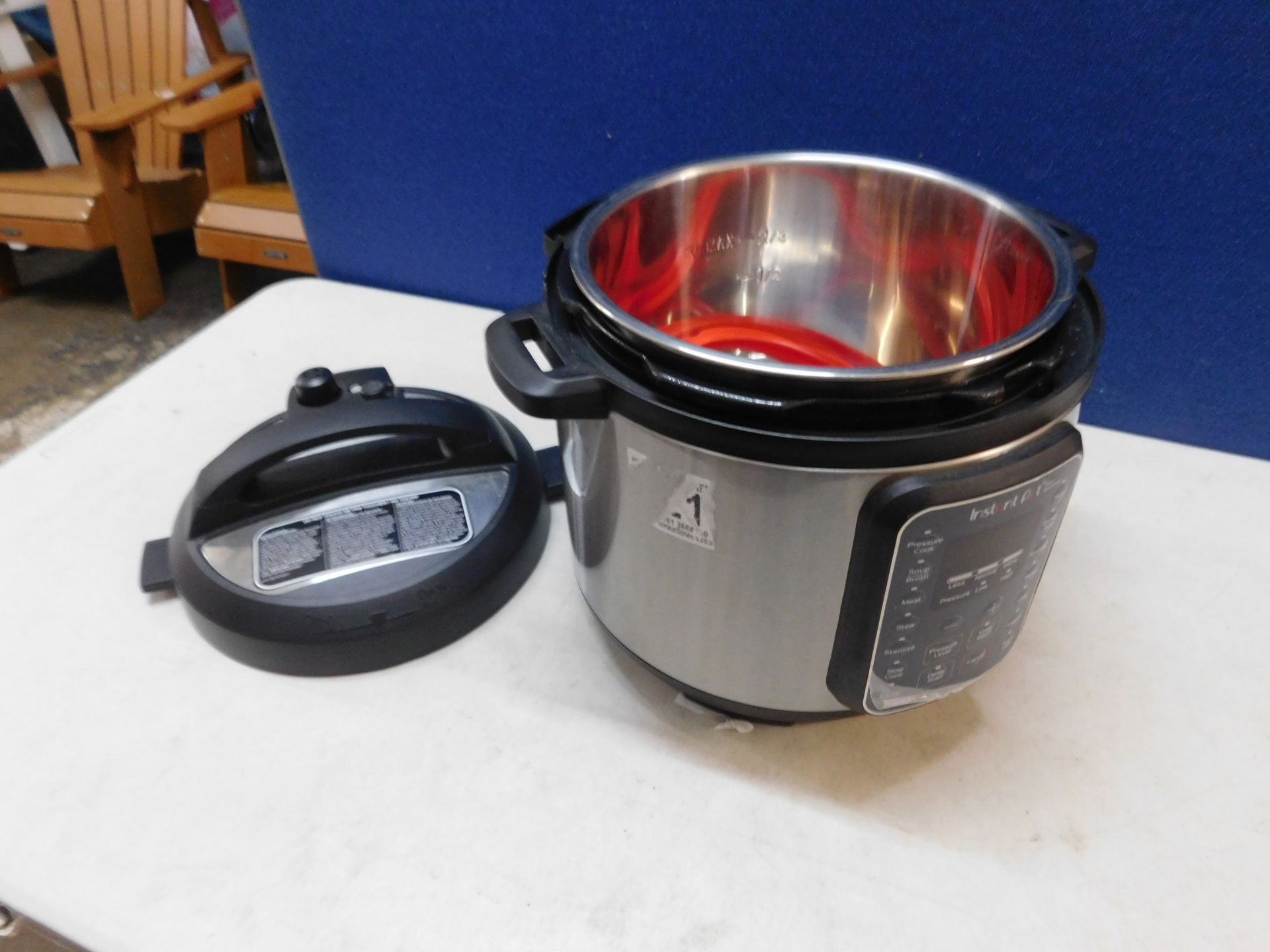 1 INSTANT POT DUO SV 9 IN 1 ELECTRIC PRESSURE COOKER 5.7L RRP Â£115