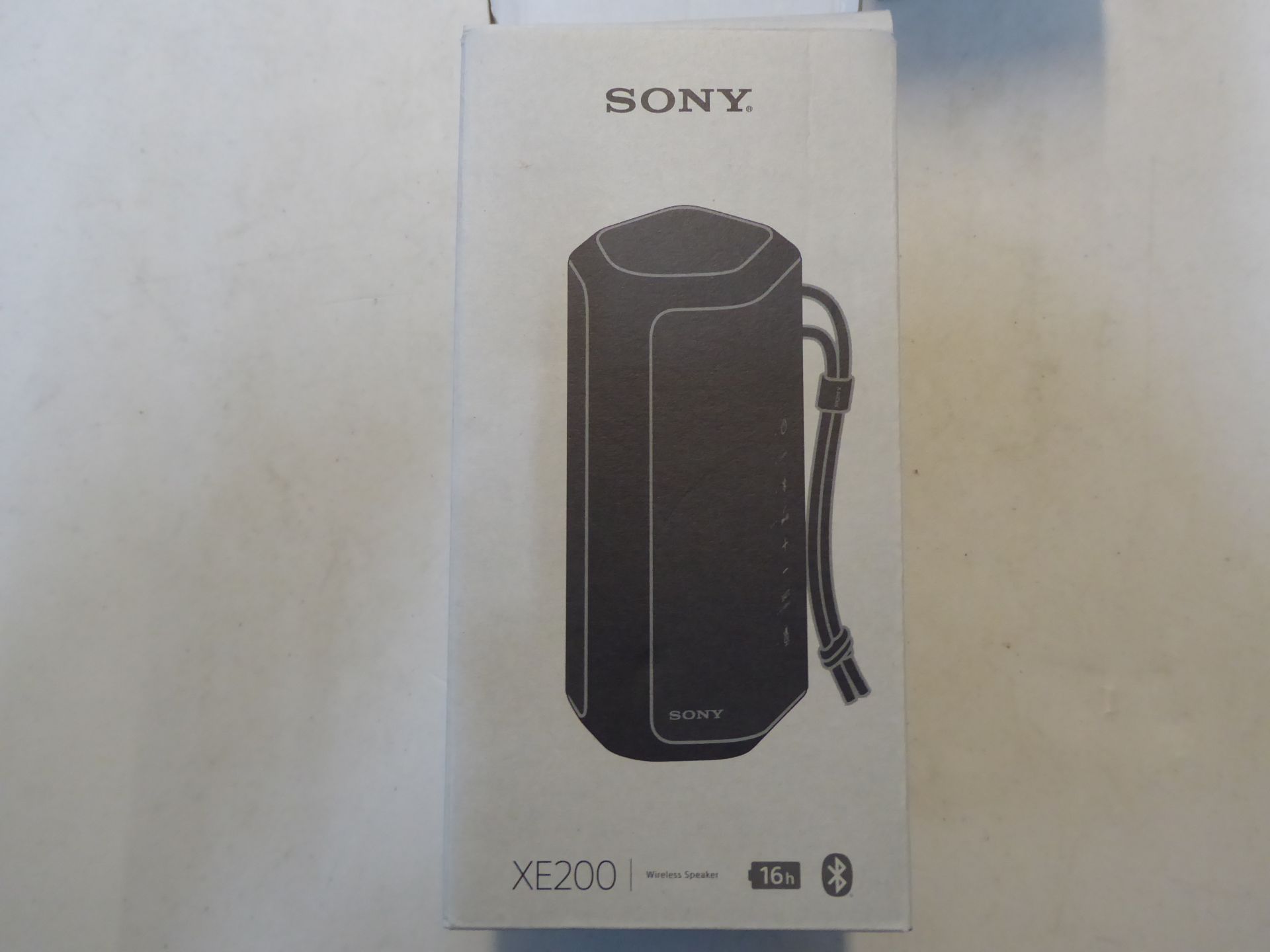 1 BOXED SONY SRSXE200 PORTABLE BLUETOOTH SPEAKER RRP Â£129.99 (TESTED/WORKING)
