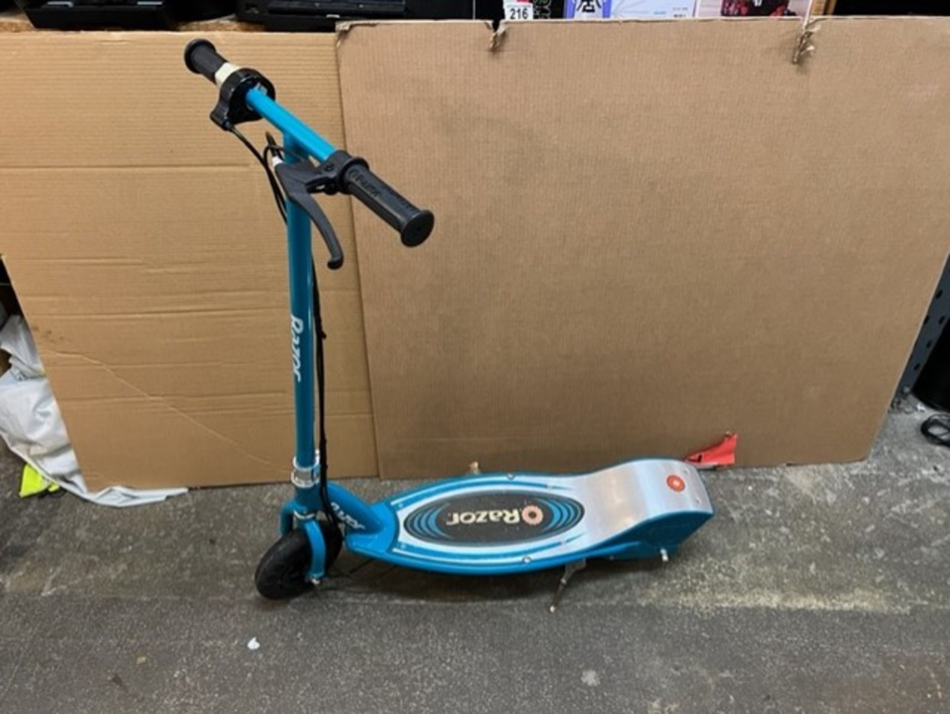 1 RAZOR POWER CORE E200 BLUE ELECTRIC SCOOTER RRP Â£299 (NO CHARGER)