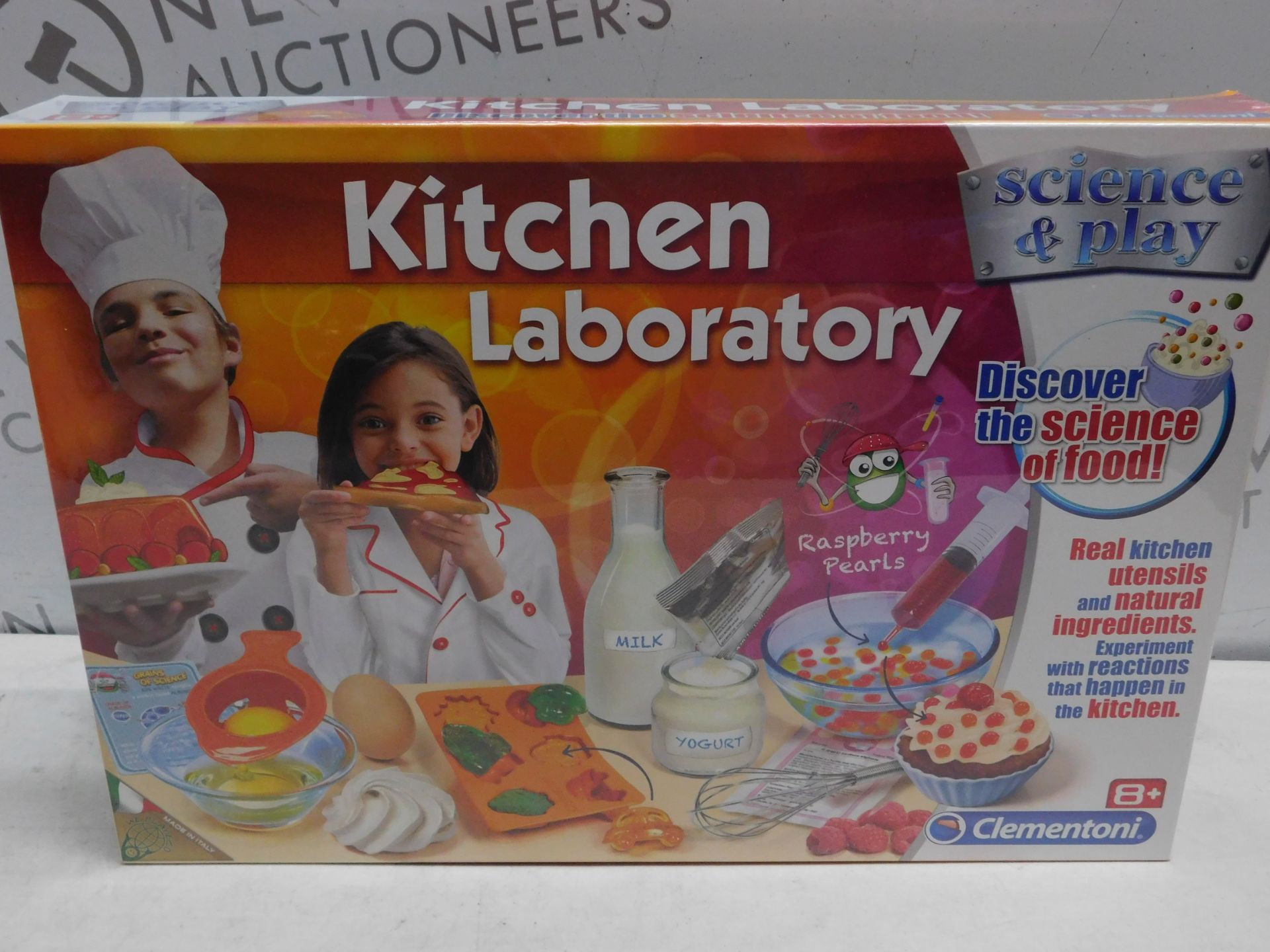 1 BRAND NEW CLEMENTONI SCIENCE & PLAY KITCHEN LABORATORY EDUCATIONAL KIT RRP Â£24.99 (THIS SET HAS