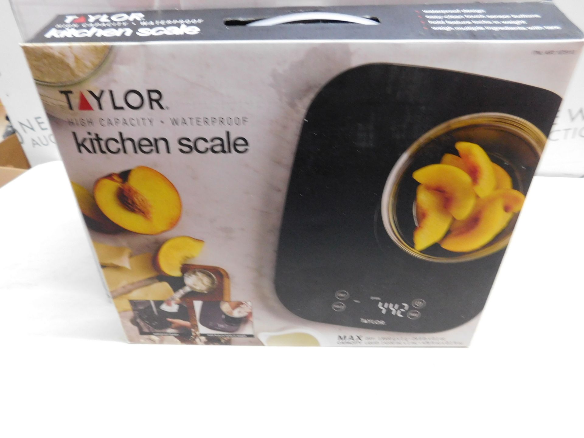 1 BOXED TAYLOR DIGITAL BATHROOM SCALE RRP Â£29.99