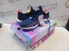 1 BOXED WOMENS SKECHERS WITH AIR COOLED MEMORY FOAM TRAINERS UK SIZE 5.5 RRP Â£59