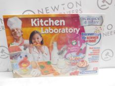 1 BRAND NEW CLEMENTONI SCIENCE & PLAY KITCHEN LABORATORY EDUCATIONAL KIT RRP Â£24.99 (THIS SET HAS