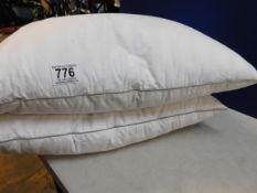 1 PAIR OF HOTEL GRAND DOUBLE TOP GOOSE FEATHER & GOOSE DOWN PILLOWS RRP Â£19.99