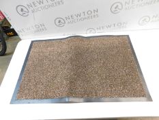 1 RUBBERISED ENTRANCE MATS RRP Â£19.99