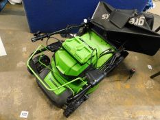 1 GREENWORKS 48V CORDLESS 46CM SELF PROPELLED LAWN MOWER WITH 2 BATTERIES AND CHARGER RRP Â£429.99