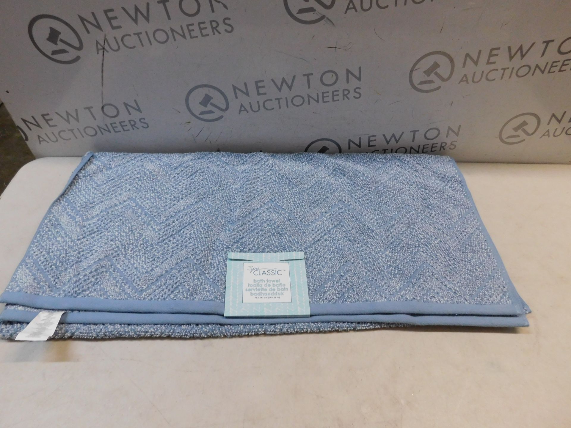 1 BRAND NEW SPA CLASSIC BLUE BATH TOWEL 30X58 INCHES RRP Â£29.99