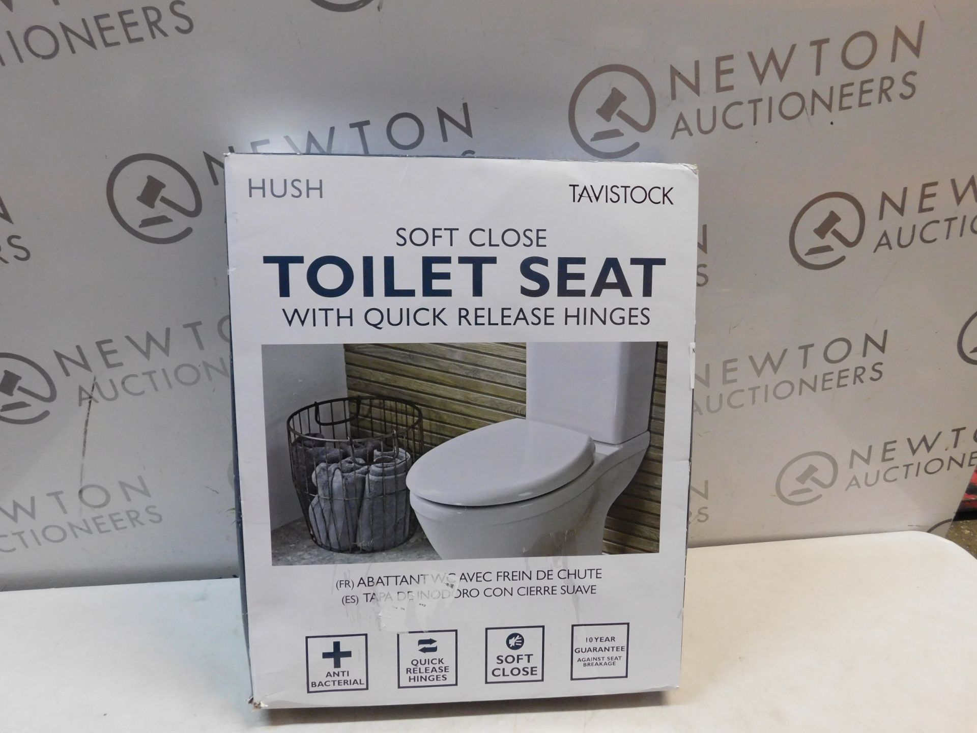 1 BOXED TAVISTOCK HUSH SOFT CLOSE QUICK RELEASE TOILET SEAT RRP Â£39.99