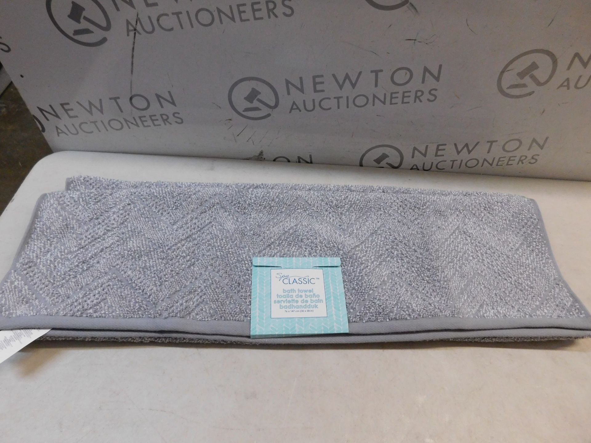 1 BRAND NEW SPA CLASSIC GREY BATH TOWEL 30X58 INCHES RRP Â£29.99