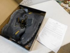 1 BOXED DEWALT INDUSTRIAL STEEL TOE BOOTS UK SIZE 11 RRP Â£99