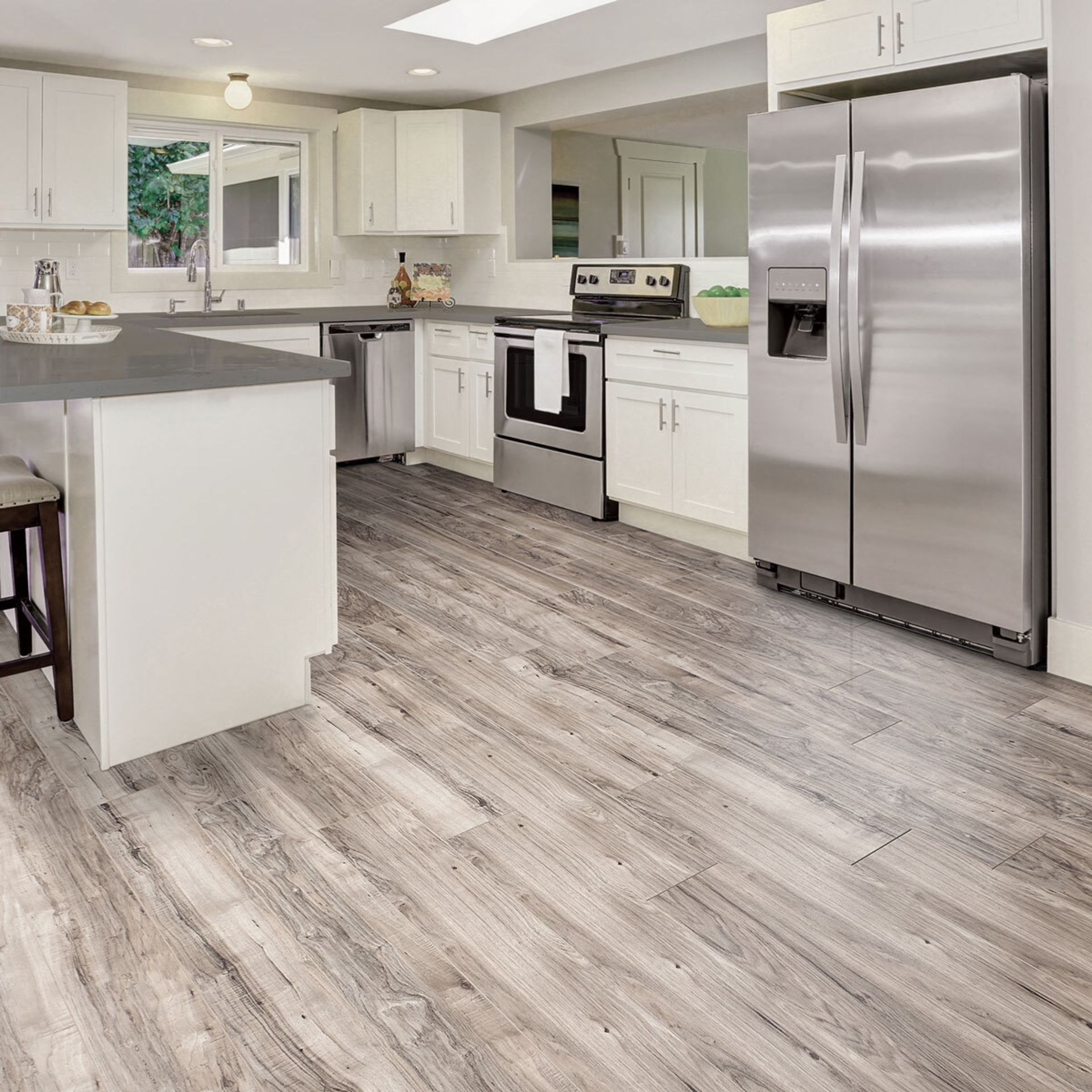 1 BOXED GOLDEN SELECT GREY WALNUT SPLASH SHIELD AC5 LAMINATE FLOORING WITH FOAM UNDERLAY - (COVERS