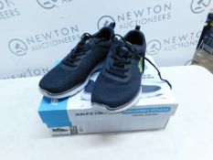 1 BOXED SKECHERS MEN'S FLEX TRAINERS UK SIZE 10 RRP Â£49