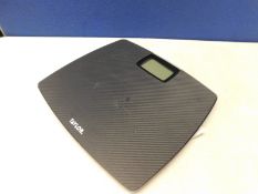 1 TAYLOR DIGITAL BATHROOM GLASS SCALE RRP Â£29.99