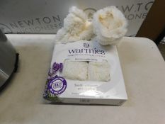 1 WARMIES FULLY HEATABLE WELLNESS BOOTS SCENTED WITH FRENCH LAVENDER RRP Â£29.99