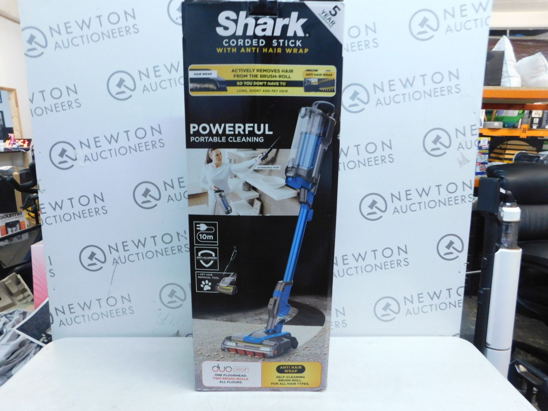 1 BOXED SHARK CORDED PET STICK VACUUM, HZ400UKT RRP Â£249