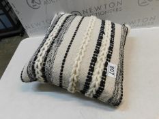 1 PATTERENED TEXTURED CUSHION RRP Â£29.99