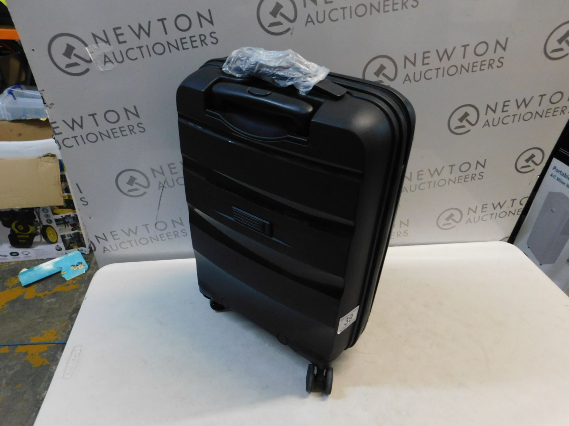 1 AMERICAN TOURISTER BLACK HARDSIDE PROTECTION HAND LUGGAGE CASE RRP Â£149.99