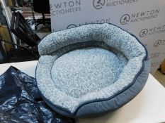 1 KIRKLAND SIGNATURE ROUND PET BED RRP Â£29.99