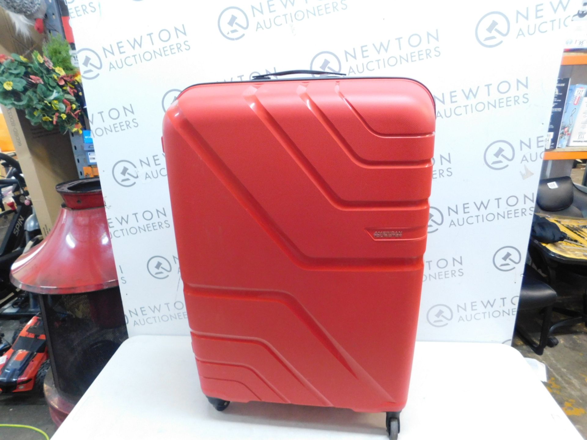1 AMERICAN TOURISTER LARGE RED HARDSIDE SPINNER CASE RRP Â£69