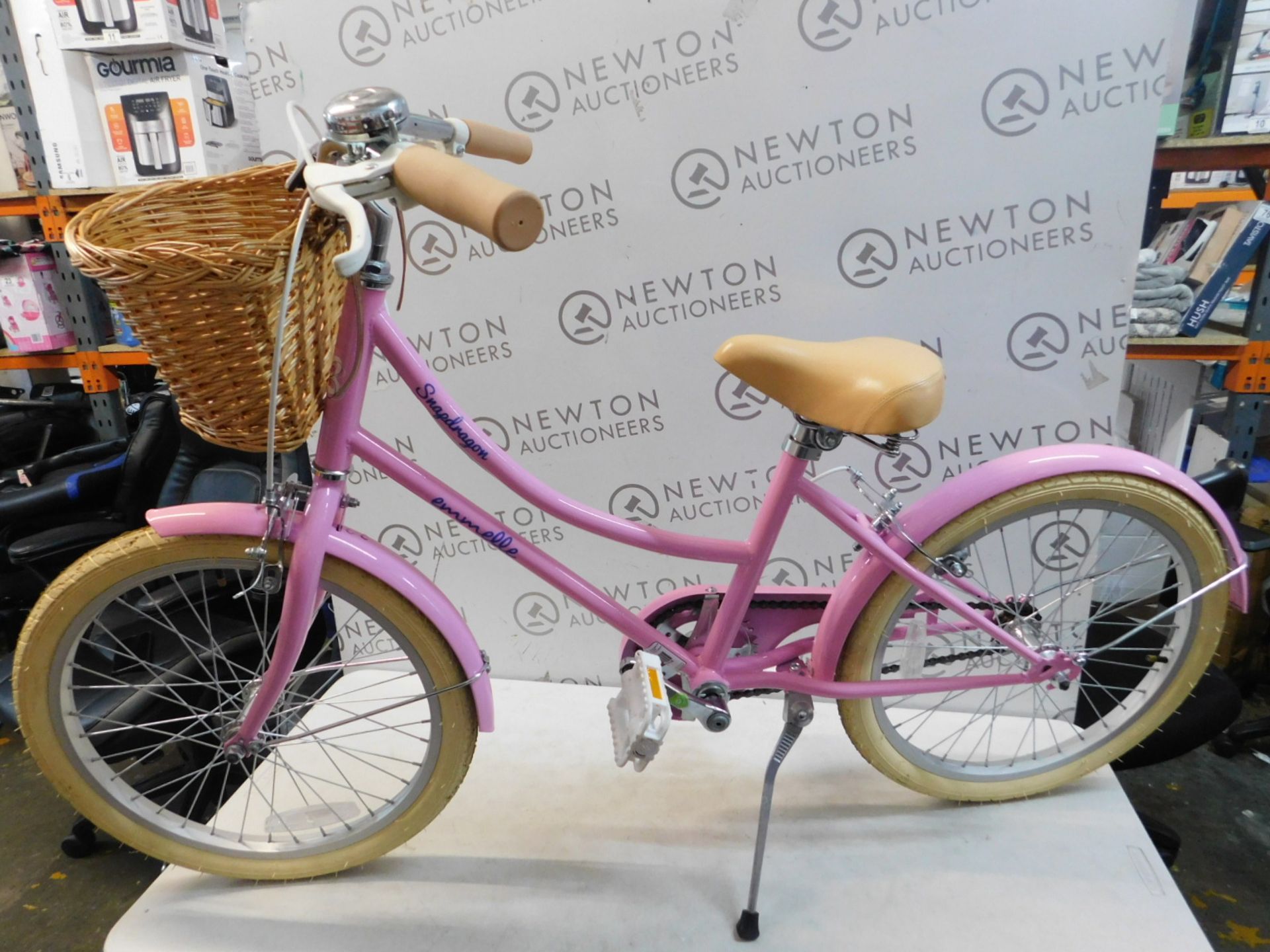 1 EMMELLE GIRLS HERITAGE SNAPDRAGON PINK/BISCUIT BIKE RRP Â£249