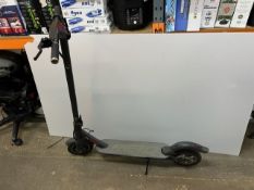 1 REID E4 PLUS ELECTRIC SCOOTER RRP Â£599 (E04 ERROR, NO CHARGER)