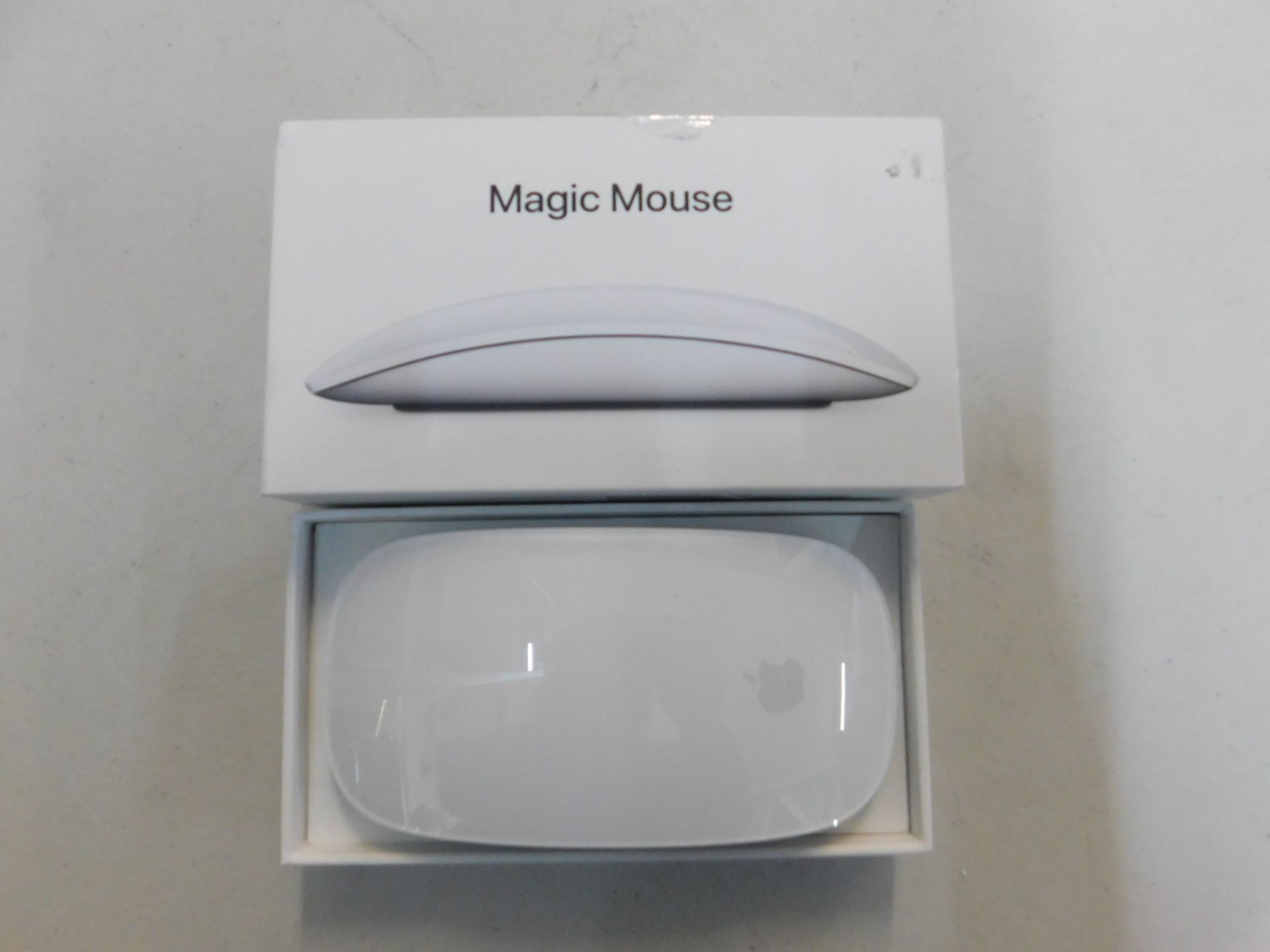 1 BOXED APPLE MAGIC MOUSE MODEL A1657 MK2E3Z/A RRP Â£79.99