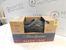 1 BRAND NEW BOXED PAIR OF DEARFOAMS MENS SIZE S MEMORY FOAM SLIPPERS RRP Â£34.99