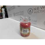 1 YANKEE CANDLE SCENTED LARGE JAR SPARKLING CINNAMON 110-150 HOURS 623G RRP Â£29