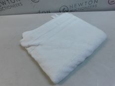 1 CHARISMA 100% HYGRO COTTON BATH TOWEL, WHITE RRP Â£19