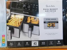 1 BOXED SUR LA TABLE DUAL BASKET AIR FRYER, 7.6L RRP Â£129