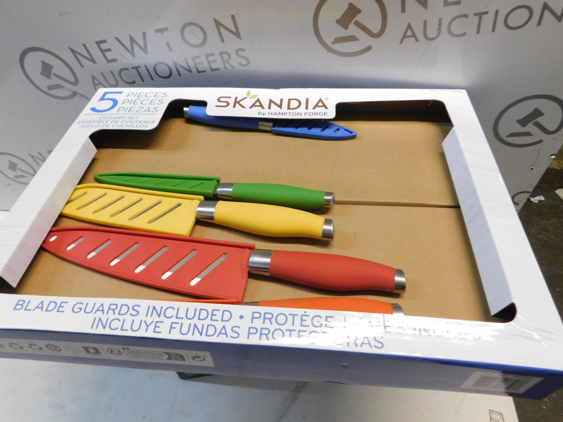 1 BOXED SKANDIA SEKAI CUTLERY SET WITH BLADE GUARDS RRP Â£24.99