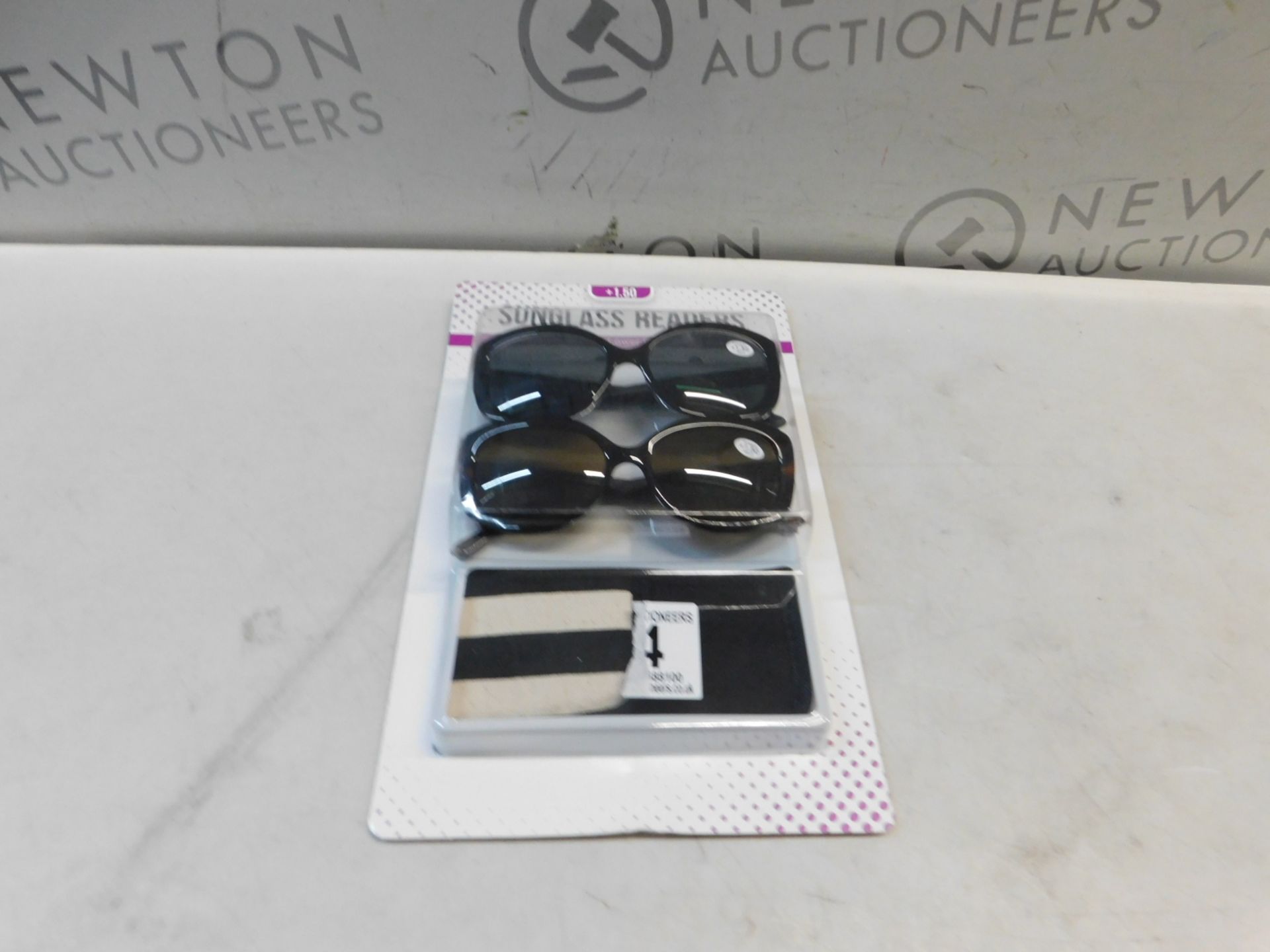 1 BRAND NEW PACK OF SUNGLASS READERS IN +1.50 STRENGTH RRP Â£19.99