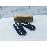 1 BRAND NEW BOXED O'NEILL JACK SLIPPERS UK SIZE 9 RRP Â£24.99